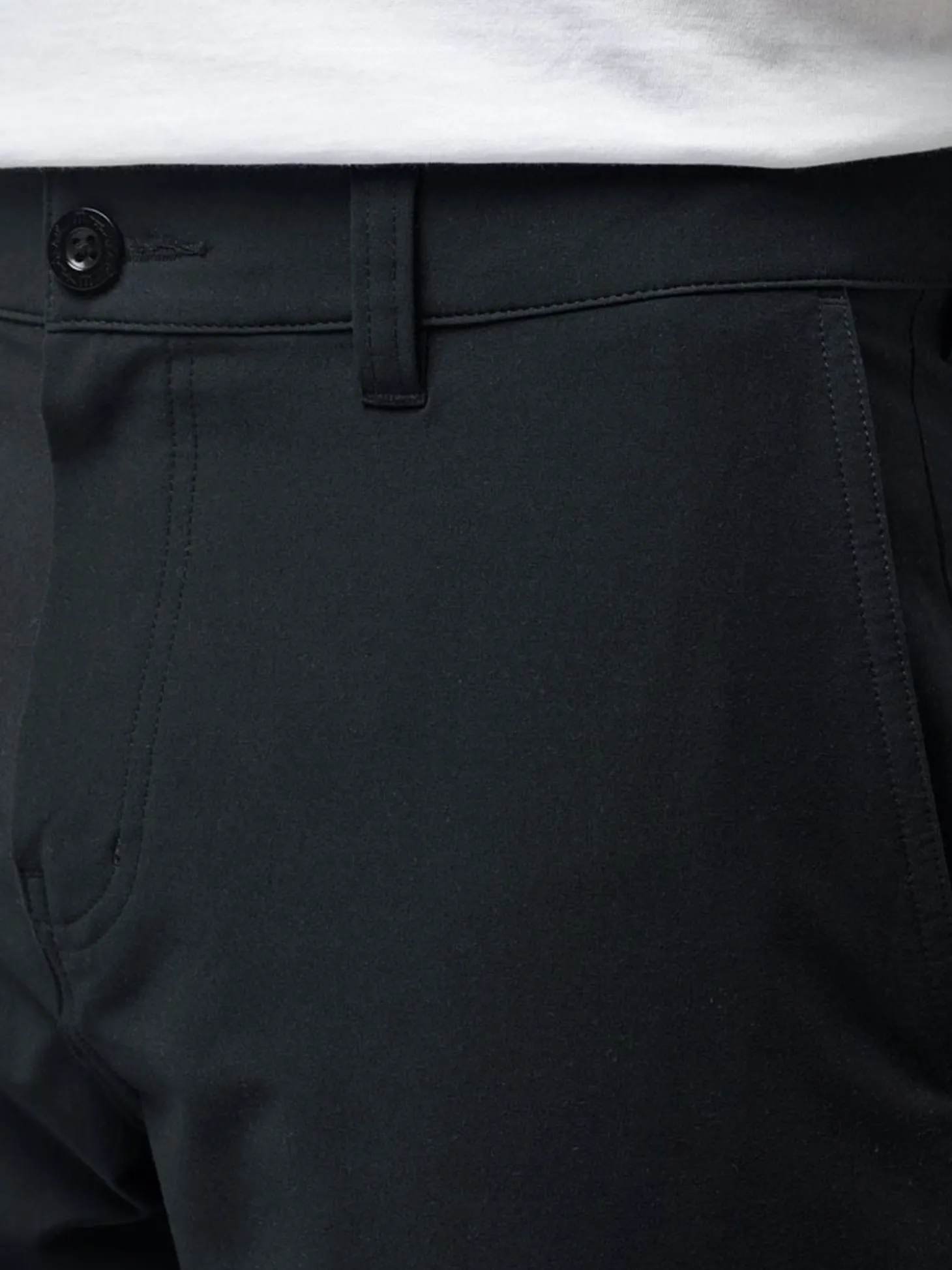 TravisMathew Tech Chino 8-Inch Short - Black