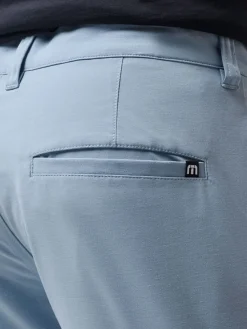TravisMathew Tech Chino 8-Inch Short - Ash Blue